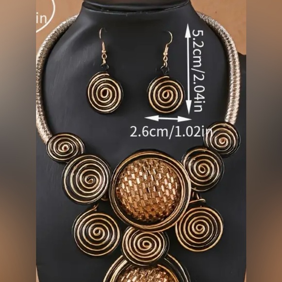 Boho style exaggerated necklace & earring combination set - Picture 3 of 5